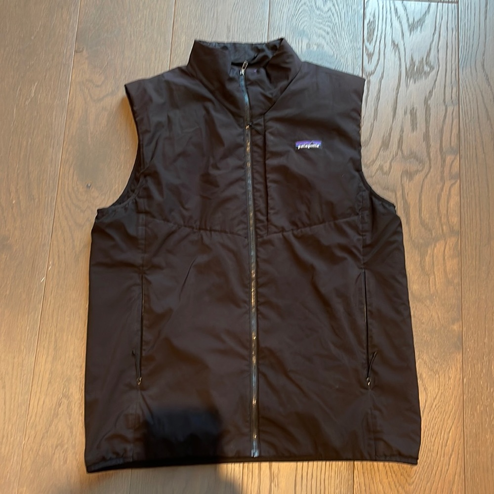 Patagonia men’s black size large nano air vest